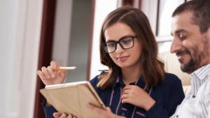 Entenda como corrigir falhas no seu currículo e aumentar as suas chances de ser chamado para uma entrevista de emprego.