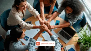 Profissionais participam de reunião corporativa, representando iniciativas de bem-estar, saúde mental e prevenção de riscos psicossociais no ambiente de trabalho.