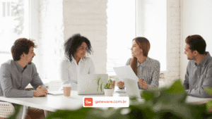 Equipe de especialistas em TI atuando em um projeto estratégico por meio da alocação de profissionais.